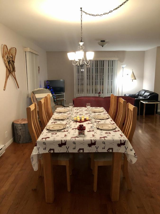 Le Chalet De Claude, Au Pied Des Monts-Valin Saint-David-de-Falardeau エクステリア 写真