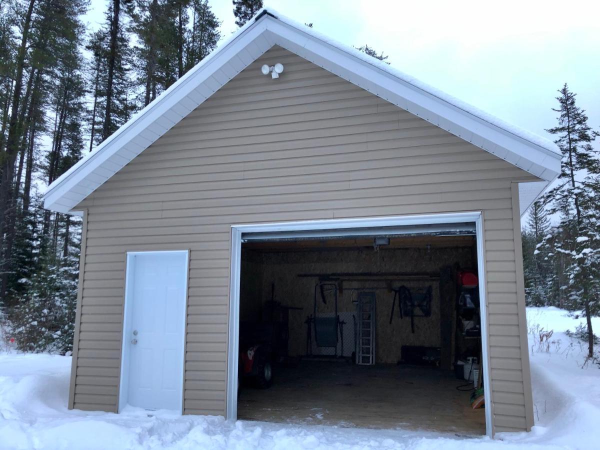 Le Chalet De Claude, Au Pied Des Monts-Valin Saint-David-de-Falardeau エクステリア 写真